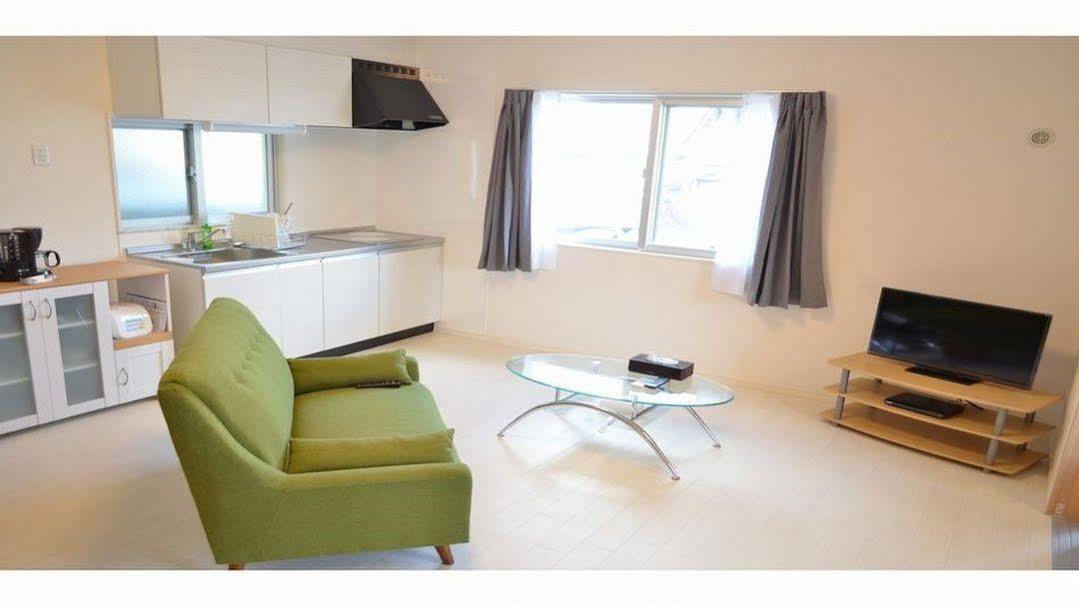 Rainbow Terrace Ginowan Apartment Bagian luar foto